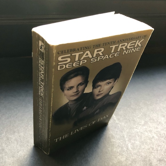 StarTrek DS9: The Lives of Dax book - Picture 3 of 8